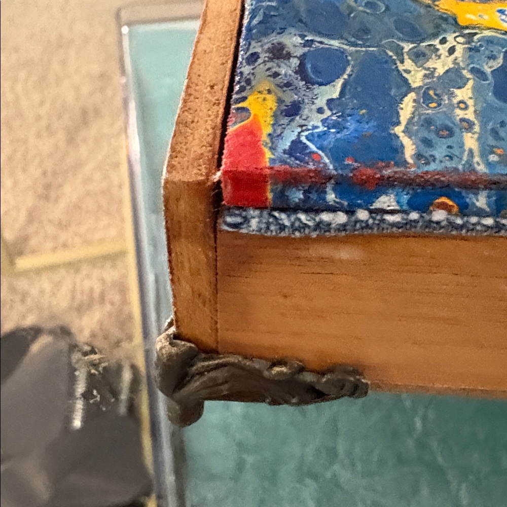 Vintage upcycled Cigar Box - Picture 2 of 8